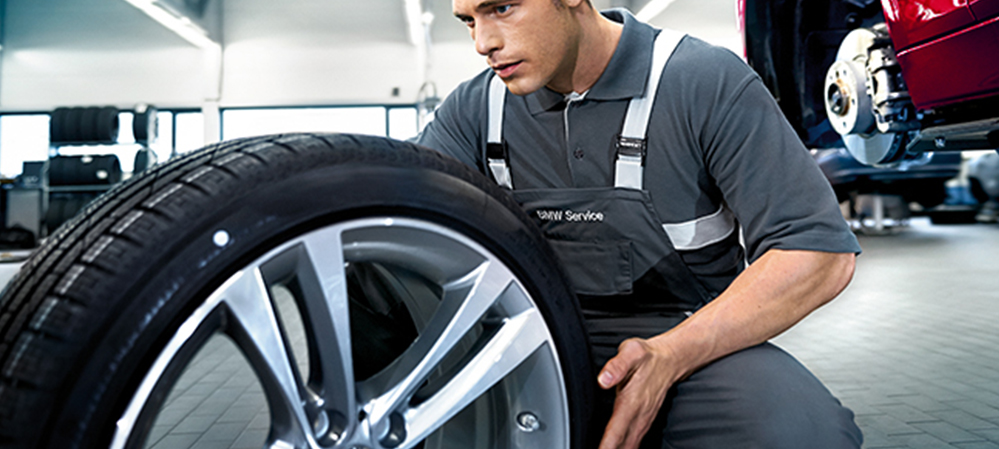 Radwechsel im Autohaus Stadel Radwechsel im Autohaus Stadel